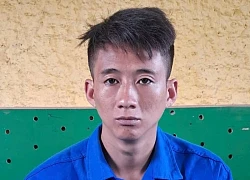 Chủ nhà liều mình đối phó với tên trộm cầm dao đâm loạn xạ