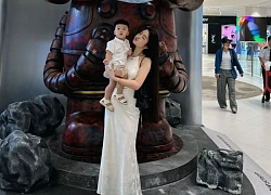 Chu Thanh Huyền yểu điệu khoác tay Quang Hải, "trốn con" đi xem Mưa Đỏ, khoảnh khắc ngọt ngào gây sốt!
