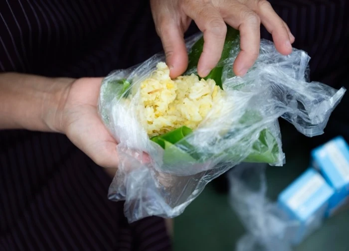 Đi xem triển lãm to nhất Việt Nam: Lên đường từ lúc 5h sáng, mang cơm nắm, muối vừng... vui như đi hội