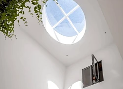 Hy hữu người đàn ông kẹt ở lỗ thông gió nhà dân, gia chủ tá hoả cầu cứu công an
