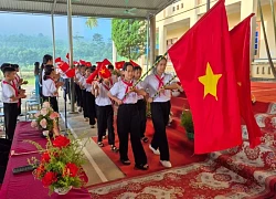 Lễ khai giảng xúc động với những học sinh đặc biệt ở làng Nủ