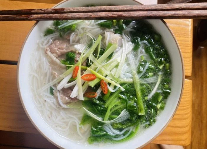 Nấu mì, đợi nước sôi mới cho vào là sai, chỉ cần nhớ làm 3 điều này đảm bảo mì dai ngon không dính