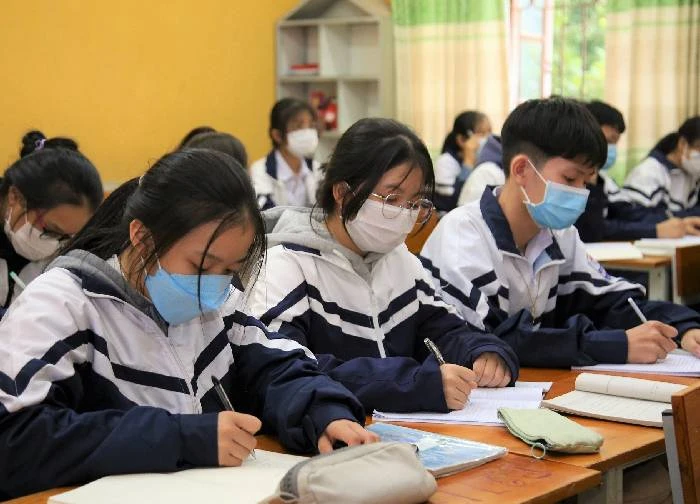 14 nhóm học sinh, sinh viên miễn học phí năm 2025