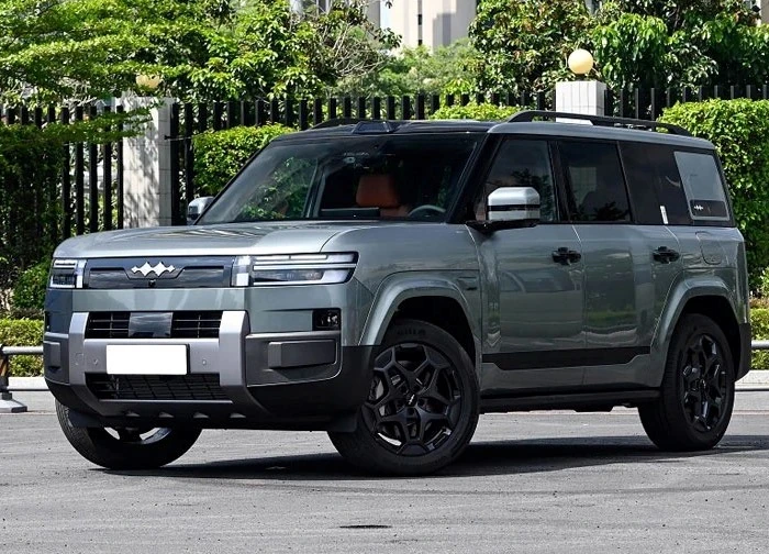 SUV địa hình dài gần 5 mét, động cơ PHEV, giá hơn 920 triệu đồng