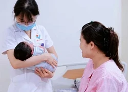 Cuộc chiến giành lại sự sống cho bé 2 ngày tuổi bị nhiễm trùng huyết sơ sinh