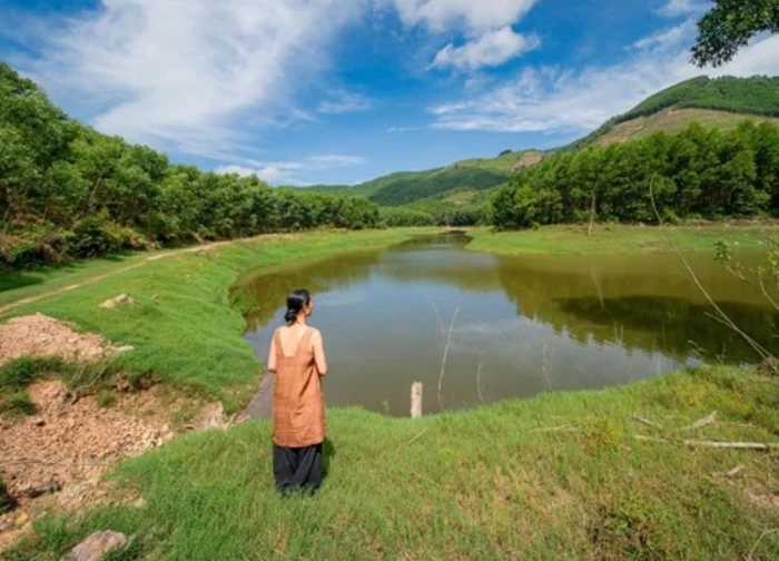 Đến Huế, khám phá hồ Khe Ngang, ngắm núi Hòn Vượn và thăm lăng võ tướng Nguyễn Điền