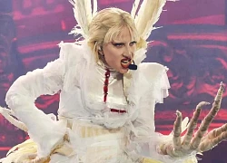 Phẫn nộ siêu sao ca nhạc huỷ show 10 phút trước giờ G, Taylor Swift "ngồi không cũng dính đạn"