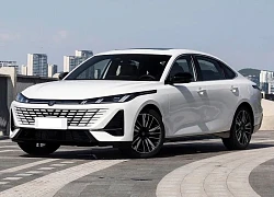 Sedan cùng phân khúc với Toyota Corolla Altis, động cơ tăng áp, chỉ từ giá 270 triệu đồng