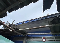 Sét đánh thủng mái nhà dân ở đảo Nhơn Châu