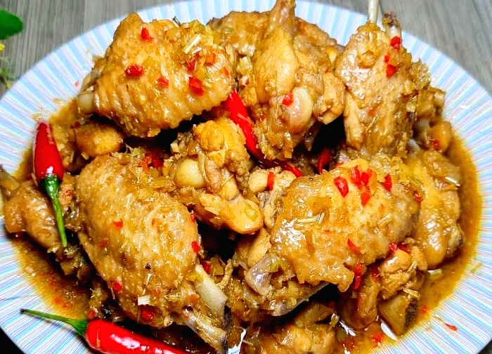 Cách làm gà kho nước dừa thơm ngon, đơn giản