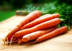 Điều gì xảy ra với cơ thể khi bạn ăn cà rốt thường xuyên?