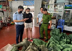 Hà Nội thu giữ gần 1 tấn xúc xích, lạp xưởng không rõ nguồn gốc