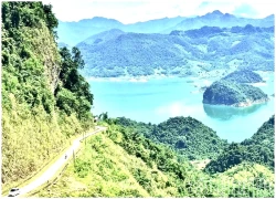Khám phá "thiên đường" du lịch Ba Khan