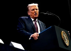 Tổng thống Trump ra lệnh treo cờ rủ, ông Obama nói về vụ sát hại Charlie Kirk