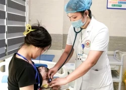 Nhập viện cấp cứu vì 'bài thuốc dân gian' chữa rết cắn