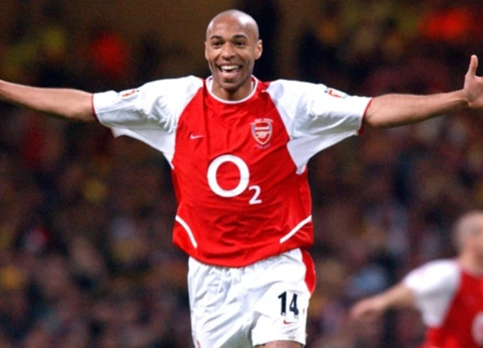 Van Nistelrooy suy sụp khi đua với Thierry Henry