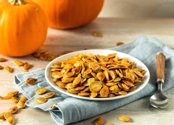4 cách sử dụng hạt bí ngô hỗ trợ giảm cân