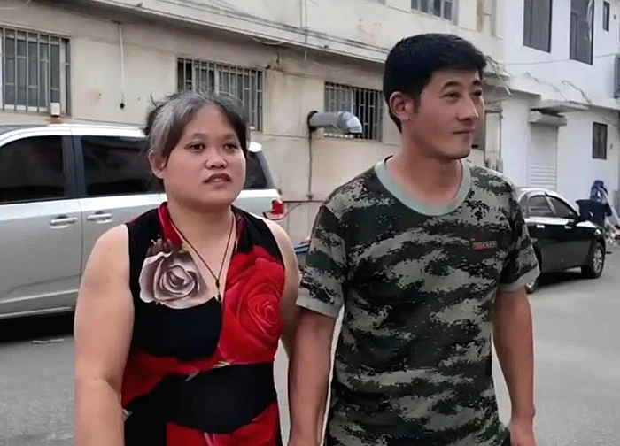 Chồng giữ nguyên mọi thứ trong nhà 12 năm để vợ mù lòa tìm lại tự tin