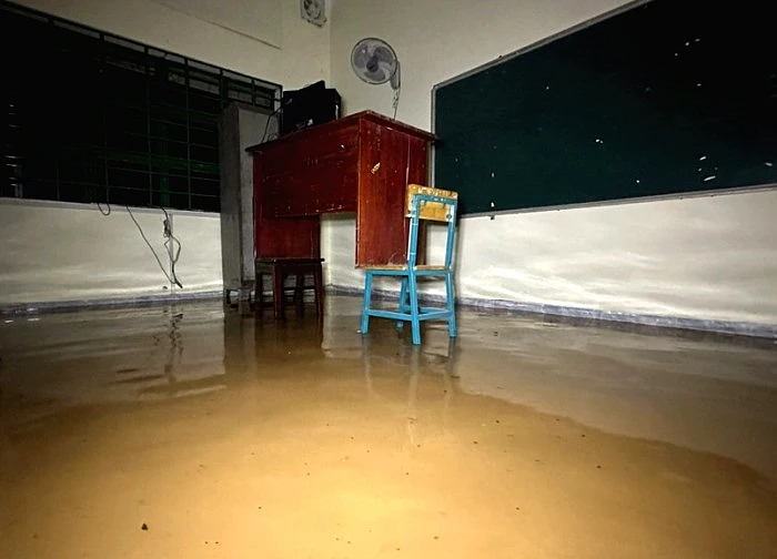 Đồng Nai: Khoảng 1.500 học sinh nghỉ học do nước sông dâng cao gây ngập sâu