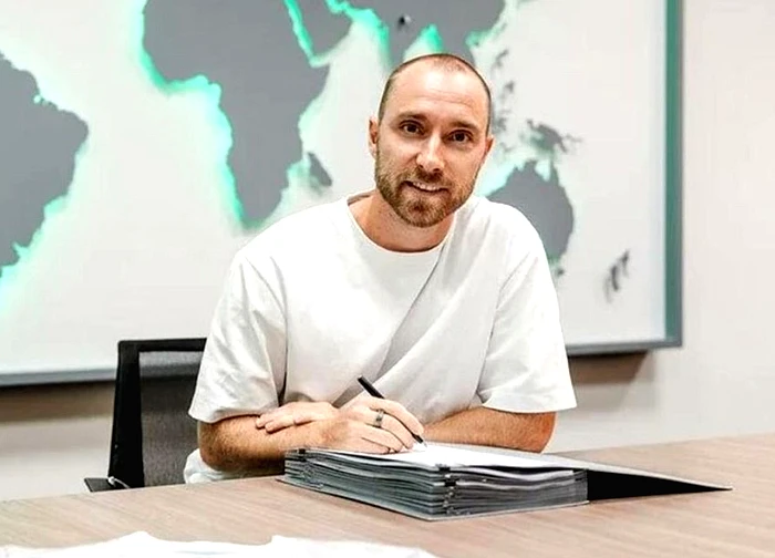 Eriksen giảm mạnh thu nhập sau khi rời MU