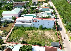 Nghi vấn lãnh đạo xã biến 2.500m2 đất công thành đất tư