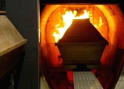 Người phụ nữ 52 tuổi được cho là đã chết, gia đình đưa đi hoả táng thì điều "lạ" xảy ra