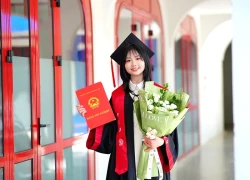 Nữ sinh tốt nghiệp Đại học Ngoại thương với 100% điểm A