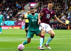 Salah trở thành vấn đề của Liverpool