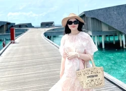 Vợ Duy Mạnh sắm "cả rổ" túi hàng hiệu trăm triệu nhưng cách "unbox" mới khiến netizen bàn tán vì... "tưởng đâu hàng chợ"!