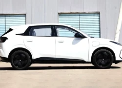 Xe hatchback dài hơn 4,3 mét, nội thất tiện nghi, giá rẻ hơn Kia Morning