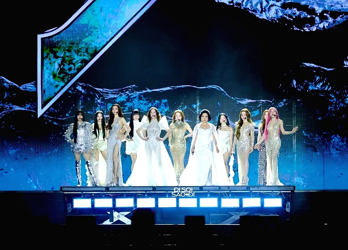 Em Xinh Say Hi mang concert ra Mỹ Đình, NSX Chị Đẹp liền có động thái "hơn thua"?