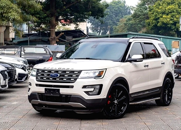 Ford Explorer cũ rao giá chưa tới 700 triệu đồng