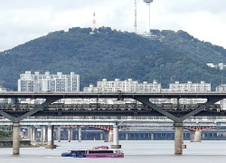Hàn Quốc triển khai dịch vụ xe buýt trên sông Hàn