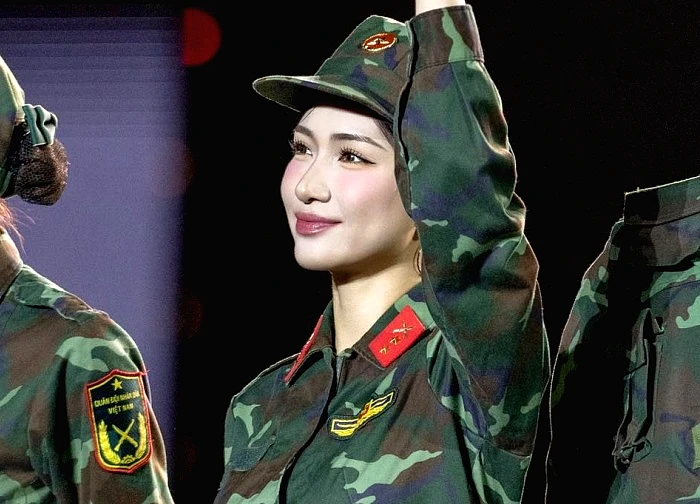 Hoà Minzy sao lại bị đối xử như thế này?