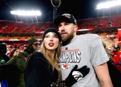 Lý do Taylor Swift xuất hiện kín đáo khi đi xem vị hôn phu thi đấu