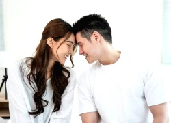 Nghe mẹ khen chị gái, chồng bất ngờ hỏi tôi một câu làm cả nhà dừng ăn cơm