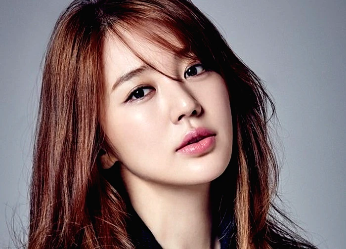 Yoon Eun Hye lộ chuyện bị tạt axit suýt mù, chịu hậu quả ám ảnh