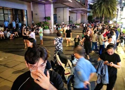 Cháy chung cư ở TPHCM, hàng trăm người tháo chạy trong đêm