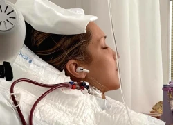 Em gái siêu mẫu của Gigi Hadid vật vã đau đớn vì căn bệnh nguy hiểm liên quan đến não