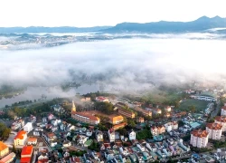 Mùa mây bay huyền ảo ở xứ sở ngàn hoa