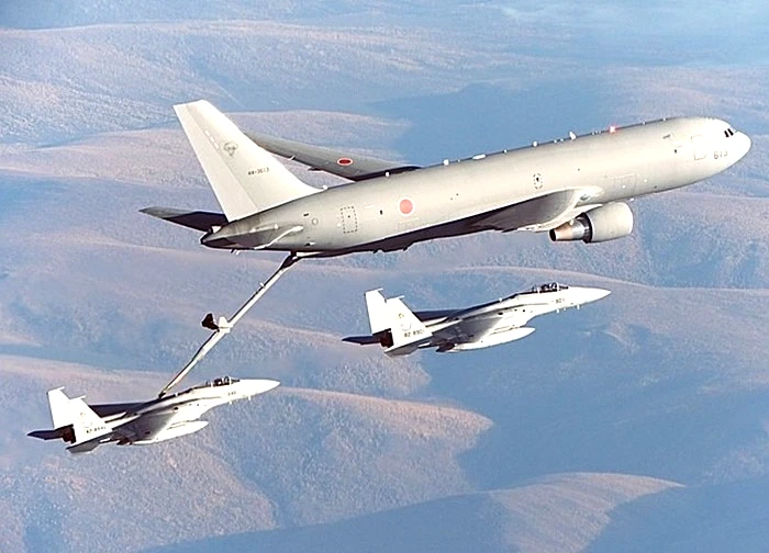 Nhật Bản lần đầu đưa chiến đấu cơ đến châu Âu, Canada