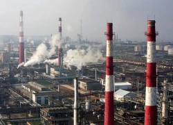 Ukraine tấn công hai nhà máy lọc dầu tại Nga, gây nổ lớn ở Bashkortostan