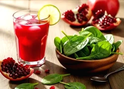 6 công thức nước ép lựu giúp eo thon, da đẹp tự nhiên