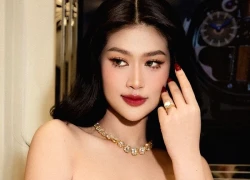 'Hoa hậu nghèo khó nhất Việt Nam' đổi đời nhờ vương miện là ai?