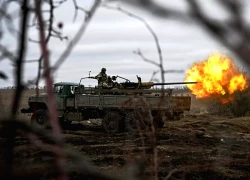 Nga tung chiến thuật "độn thổ" vây bọc Ukraine ở pháo đài chiến lược