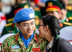 Phút chia tay chiến sĩ 'mũ nồi xanh' từ TP.HCM đến Nam Sudan
