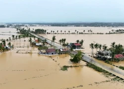 Siêu bão Ragasa áp sát: Philippines cho nghỉ học nghỉ làm, Hong Kong cân nhắc đóng cửa sân bay