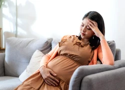 Bạn trai "bỏ trốn" khi biết tôi có bầu, một người lạ đột ngột tìm đến cửa