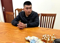 Va chạm giao thông, thanh niên lấy súng dọa dân, lộ kho vũ khí lớn