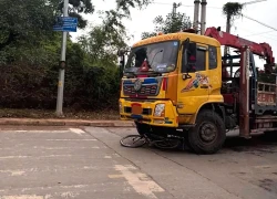 Va chạm với xe tải, nguyên phó hiệu trưởng trường học ở Lào Cai tử vong